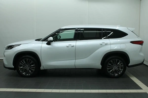 Внедорожник Toyota Highlander 2025 года, 5380000 рублей, Красноярск