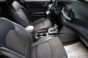 Хетчбэк Kia Ceed 2019 года, 1769000 рублей, Сургут