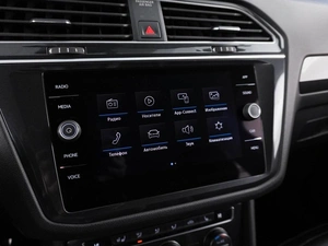 Внедорожник Volkswagen Tiguan 2018 года, 2587444 рублей, Москва