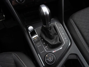 Внедорожник Volkswagen Tiguan 2018 года, 2299000 рублей, Саратов