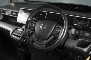 Минивэн Honda Stepwgn 2015 года, 1695000 рублей, Омск