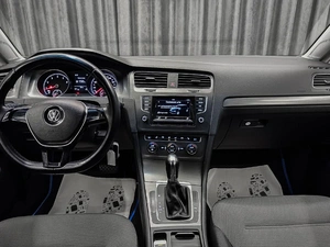 Хетчбэк Volkswagen Golf 2013 года, 1185000 рублей, Красноярск