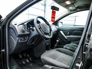 Хетчбэк Renault Sandero Stepway 2017 года, 839000 рублей, Красноярск