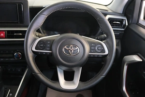 Внедорожник Toyota Raize 2019 года, 1599000 рублей, Омск