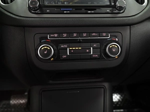 Внедорожник Volkswagen Tiguan 2010 года, 1110000 рублей, Ставрополь