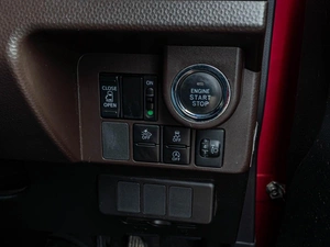 Хетчбэк Toyota Tank 2018 года, 1170000 рублей, Краснодар