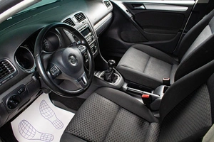 Хетчбэк Volkswagen Golf 2012 года, 1179000 рублей, Сургут