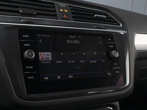 Внедорожник Volkswagen Tiguan 2018 года, 3390000 рублей, Омск