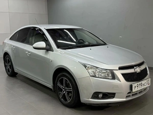 Седан Chevrolet Cruze 2011 года, 747000 рублей, Красноярск