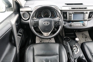 Внедорожник Toyota RAV4 2014 года, 2299000 рублей, Красноярск