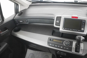 Минивэн Honda Freed 2010 года, 1029000 рублей, Кемерово