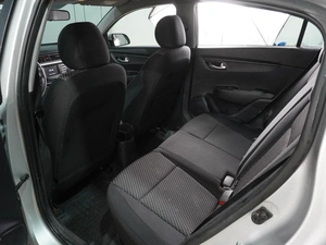 Хетчбэк Kia Rio X-Line 2018 года, 1359000 рублей, Воронеж