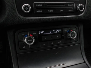 Внедорожник Volkswagen Touareg 2012 года, 2660000 рублей, Краснодар