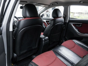 Седан Hyundai Elantra 2011 года, 850000 рублей, Ставрополь