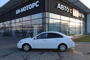 Седан Daewoo Gentra 2013 года, 600000 рублей, Мирное