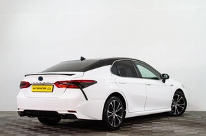 Седан Toyota Camry 2018 года, 2739000 рублей, Сургут