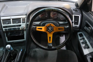 Седан Nissan Skyline 1988 года, 639000 рублей, Омск