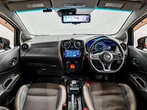 Хетчбэк Nissan Note 2016 года, 900000 рублей, Красноярск