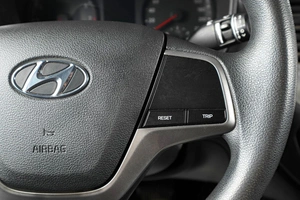 Седан Hyundai Solaris 2019 года, 1359000 рублей, Тюмень
