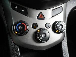 Седан Chevrolet Aveo 2012 года, 679000 рублей, Воронеж