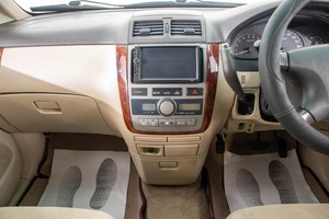 Минивэн Toyota Ipsum 2002 года, 699000 рублей, Барнаул