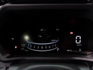 Минивэн Toyota Veloz 2023 года, 4249000 рублей, Тюмень