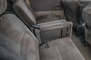 Минивэн Toyota Voxy 2003 года, 1139000 рублей, Челябинск