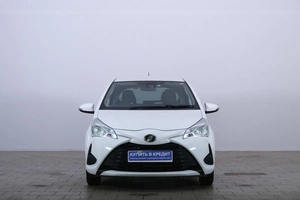 Хетчбэк Toyota Vitz 2019 года, 1069000 рублей, Омск