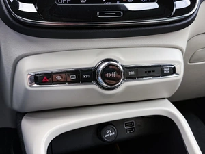 Внедорожник Volvo XC40 2020 года, 2999000 рублей, Большой Сочи