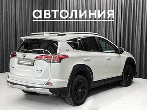Внедорожник Toyota RAV4 2018 года, 2379000 рублей, Красноярск