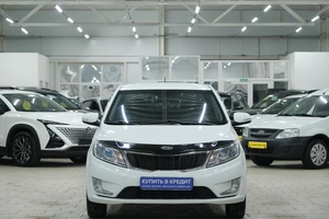 Седан Kia Rio 2013 года, 749000 рублей, Омск