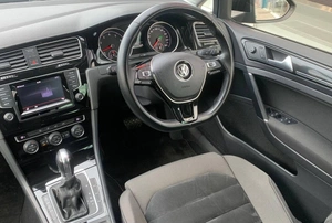 Хетчбэк Volkswagen Golf 2013 года, 1360000 рублей, Солонцы