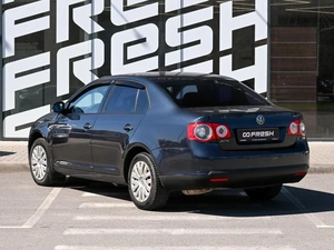 Седан Volkswagen Jetta 2010 года, 689000 рублей, Волгоград