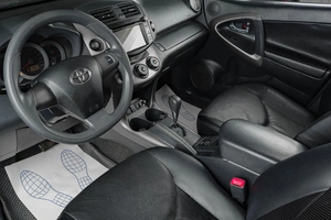 Внедорожник Toyota RAV4 2012 года, 1729000 рублей, Тюмень