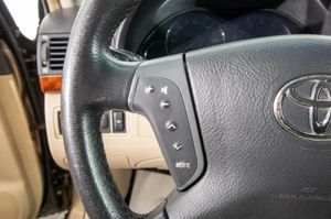 Седан Toyota Avensis 2005 года, 749000 рублей, Барнаул