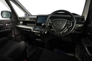 Минивэн Honda Stepwgn Spada 2015 года, 1849000 рублей, Новосибирск