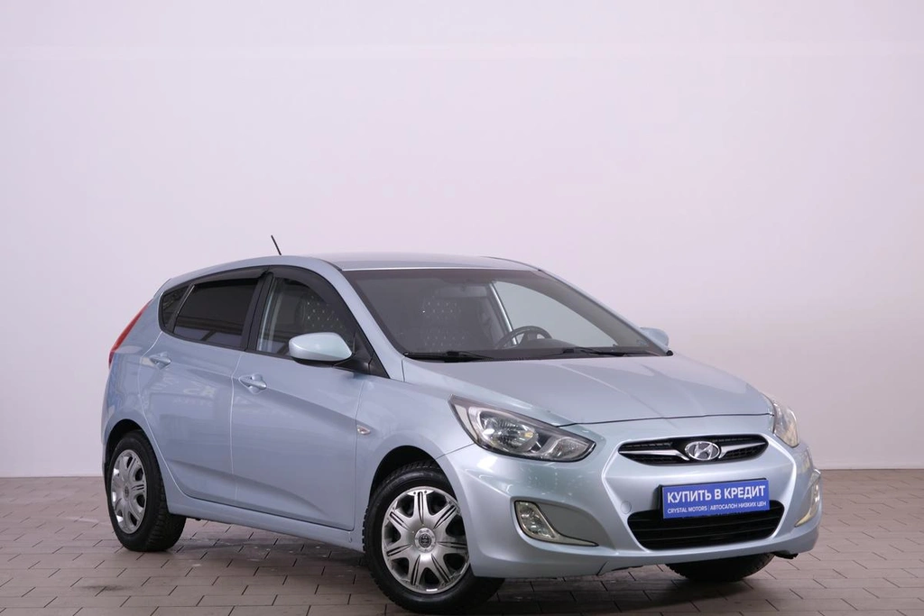 Хетчбэк Hyundai Solaris 2011 года, 839000 рублей, Омск