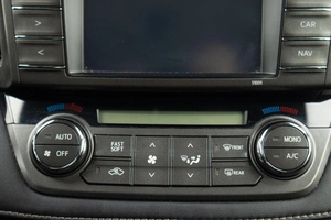 Внедорожник Toyota RAV4 2014 года, 2099000 рублей, Оренбург