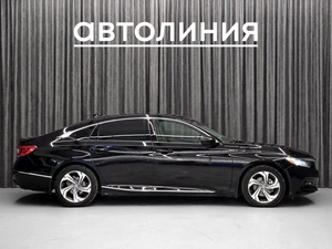 Седан Honda Accord 2017 года, 2380000 рублей, Красноярск