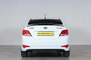 Седан Hyundai Solaris 2015 года, 899000 рублей, Новосибирск