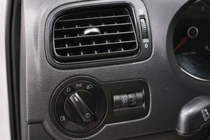 Седан Volkswagen Polo 2014 года, 1059000 рублей, Омск