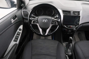 Седан Hyundai Solaris 2015 года, 889000 рублей, Красноярск