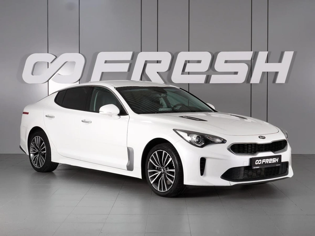 Лифтбек Kia Stinger 2019 года, 2410000 рублей, Красный Пахарь