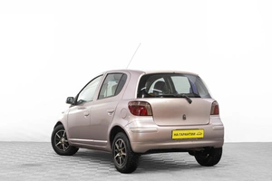 Хетчбэк Toyota Vitz 2000 года, 379000 рублей, Барнаул