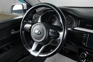 Седан Kia Rio 2018 года, 1429000 рублей, Тюмень