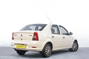 Седан Renault Logan 2015 года, 599000 рублей, Барнаул