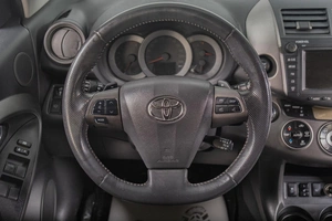 Внедорожник Toyota RAV4 2010 года, 1649000 рублей, Томск