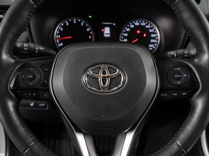 Внедорожник Toyota RAV4 2020 года, 3627554 рублей, Тюмень