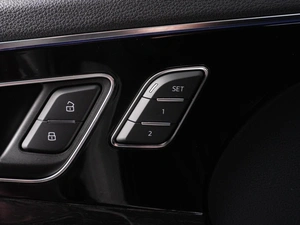 Внедорожник Audi Q7 2019 года, 5337000 рублей, Красный Пахарь