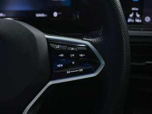 Хетчбэк Volkswagen Golf 2022 года, 2798444 рублей, Москва